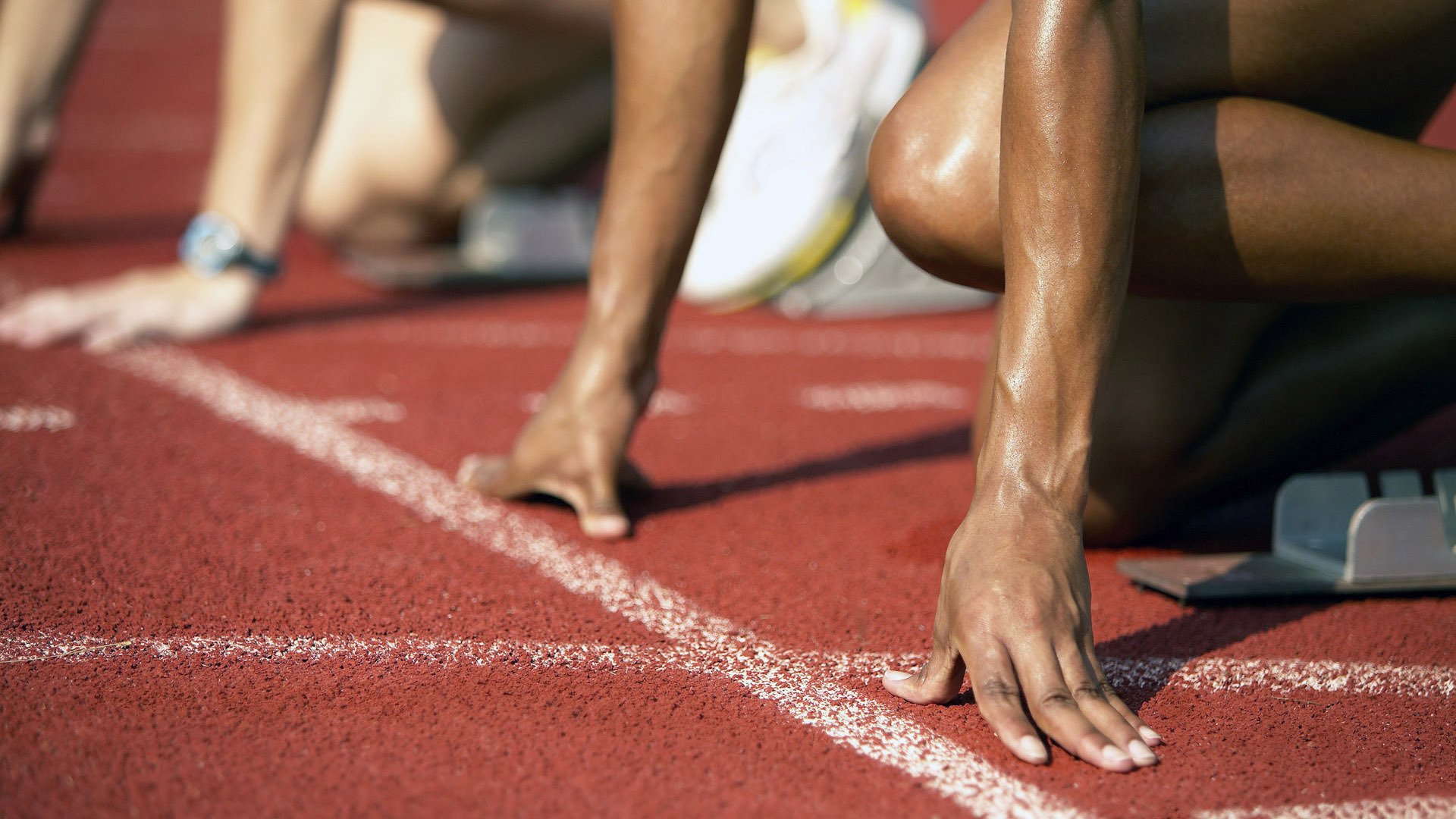 _观众热情高涨，现场气氛火爆！_，观众们热情高涨